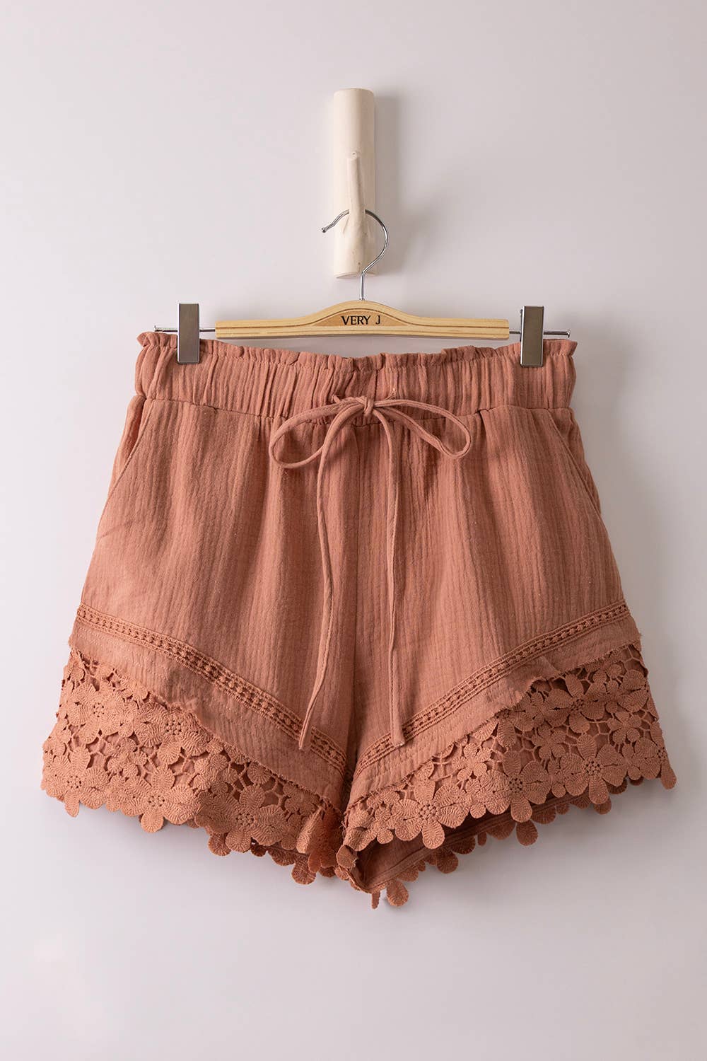 Lace Contrast Detail Shorts