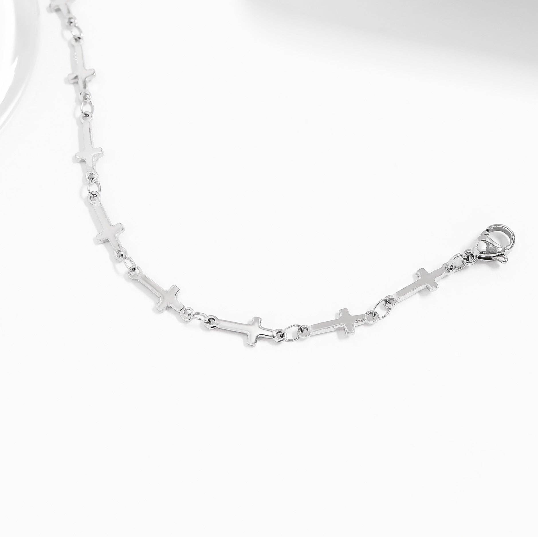18K Gold PVD Stainless Steel Cross Chain Bracelet: Gold